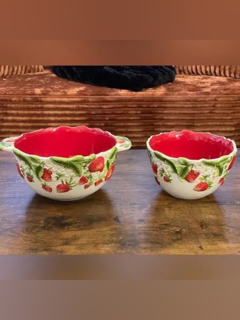 Retired Temptations Strawberry Serving Bowls 1.5 Qt & 2.5 Qt | 2 Pc Set